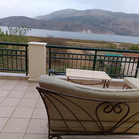 Villa Rania: Ευάερη Βίλα Με Θέα Τη Θάλασσα Lixouri Extérieur photo