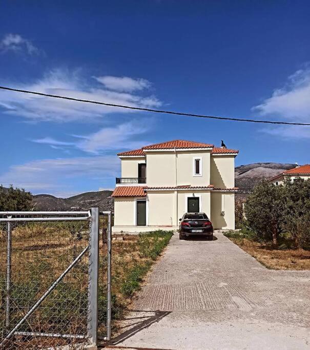 Villa Rania: Ευάερη Βίλα Με Θέα Τη Θάλασσα Lixouri Extérieur photo